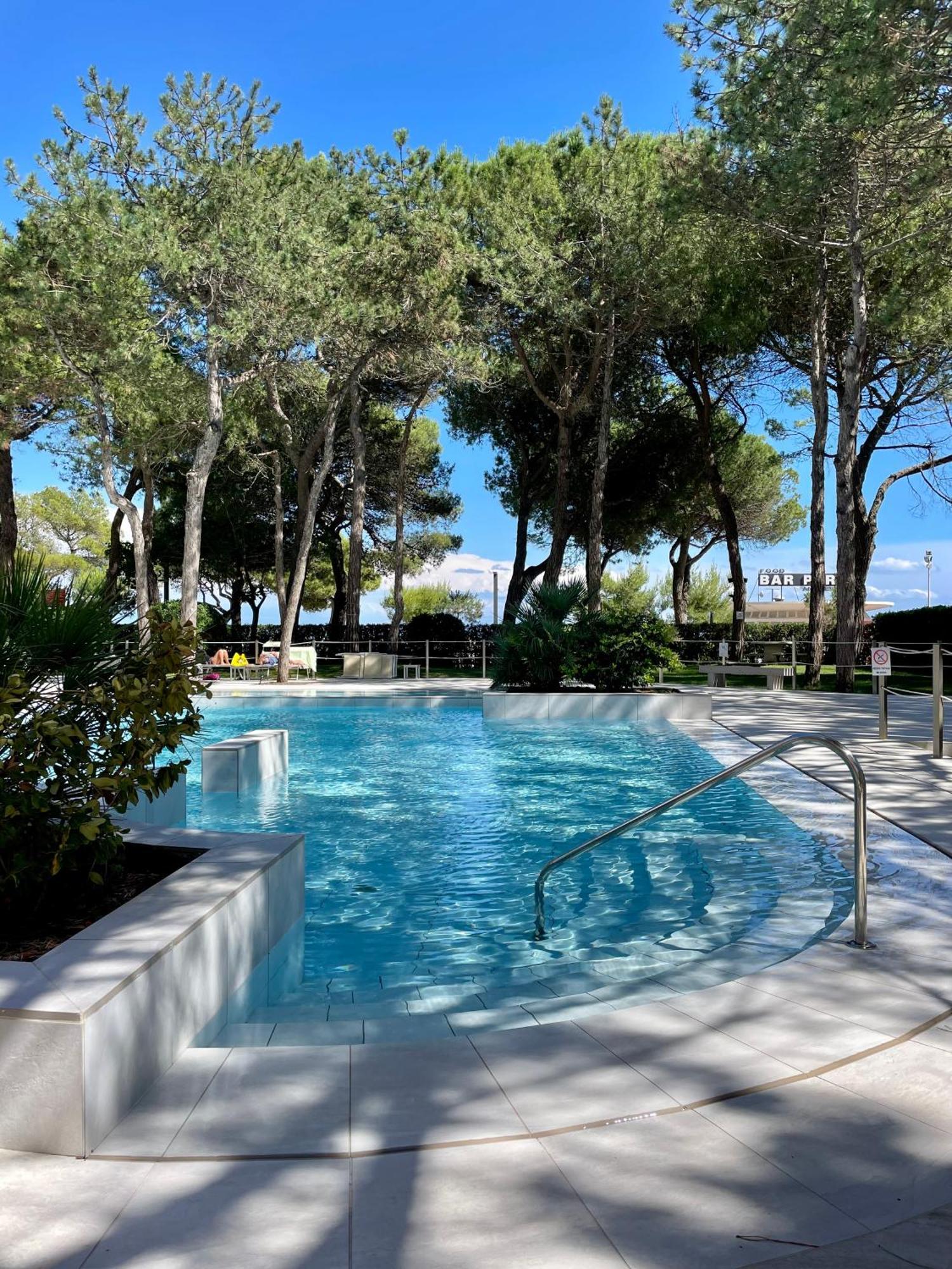 Residence Cristallo 4H Lignano Sabbiadoro Exteriér fotografie